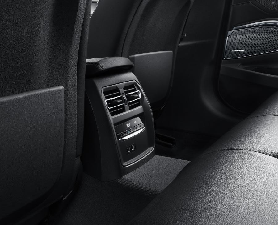 Интерьер BMW 325i M Sport (G20) 2019 года  (CN) (фото 38 из 43)